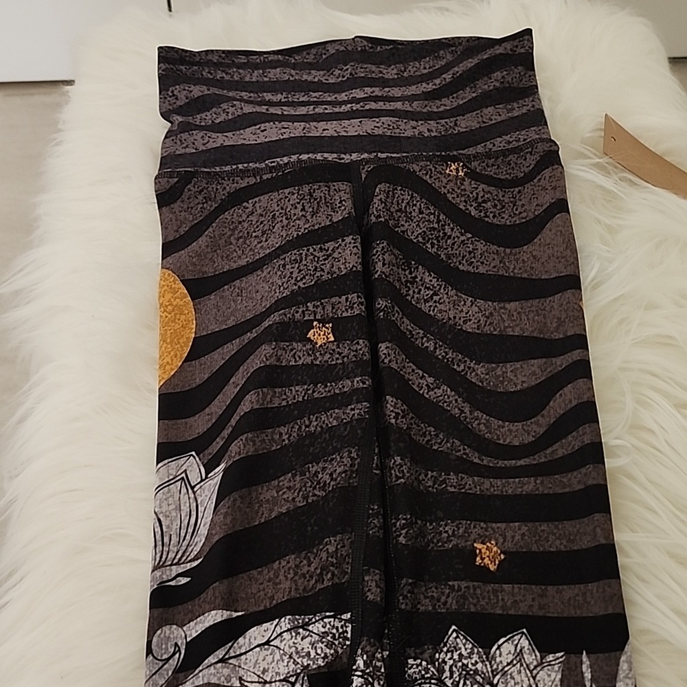 🌒🌟🌚🌛✨️Niyama Sol Luna Batefoot Leggings XS, BNWT🏷 - Picture 10 of 16
